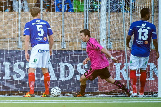 Hannes Stiller, Göteborg sparkar in 2-1