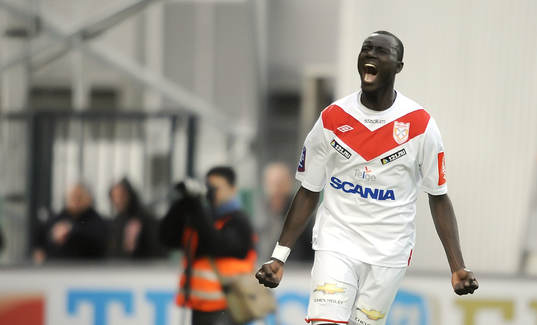 Mohammed Mbye, Assyriska skriker ut sin glädje