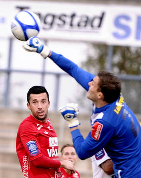 Denis Velic, Öster och Robin Malmkvist, målvakt Assyriska