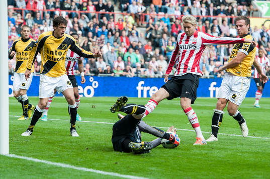 Ola Toivonen, PSV och Jens Janse, Eric Botteghin, Jelle ten