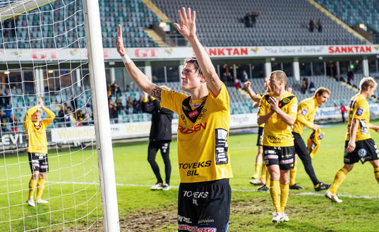 Lasse Nilsson, Elfsborg, tackar Elfsborgsklacken