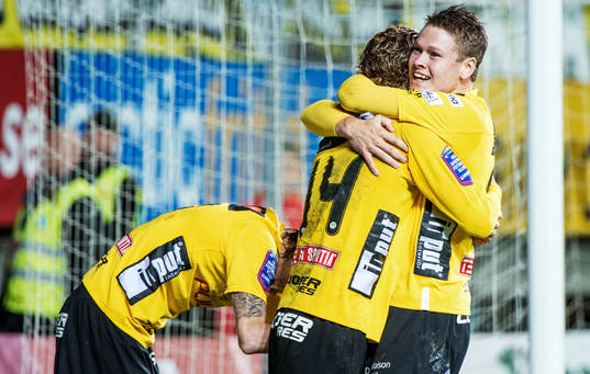 Viktor Claesson, Elfsborg, kramar om Oscar Hiljemark,