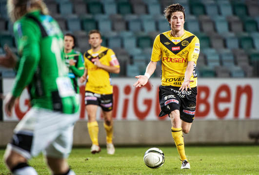 Lasse Nilsson, Elfsborg, undrar om någon vill ha bollen