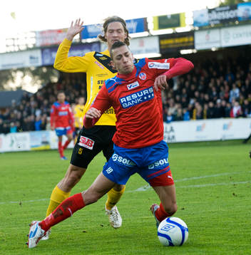 Straffsituation, William Leandersson, Mjällby, trycker ner