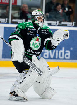 Jonas Fransson, målvakt, Rögle blockerar pucken