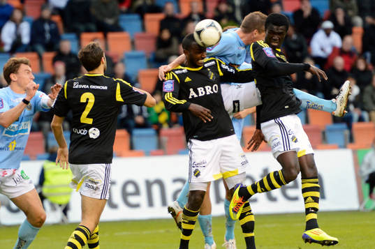 Henok Goitom, AIK nickar in 1-0 som dock blir bortdömt pga