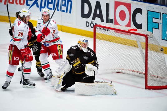 Kristian Forsberg och Ladislav Nagy, Modo, ser 0-1-pucken