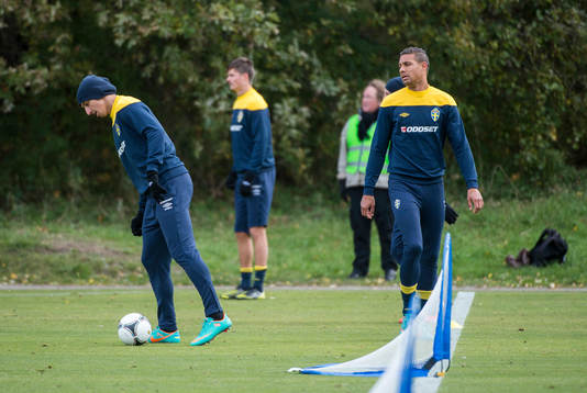 Zlatan Ibrahimovic och Mattias Ranegie värmer upp