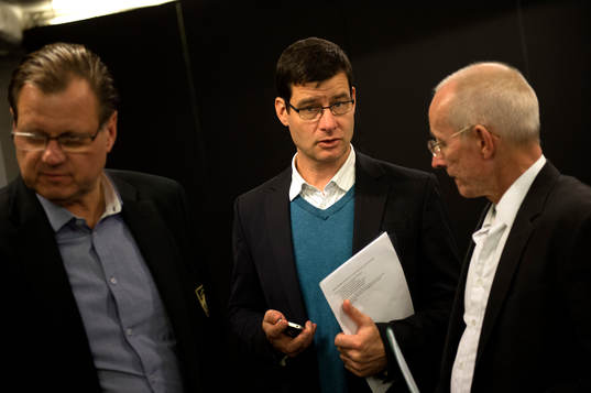 Presskonferens om fakturering av idrottsaktiebolag med