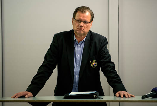 Presskonferens om fakturering av idrottsaktiebolag med