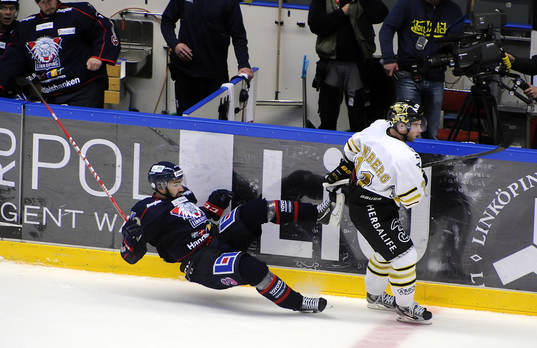 Daniel Rahimi, Linköping och Christian Sandberg, AIK