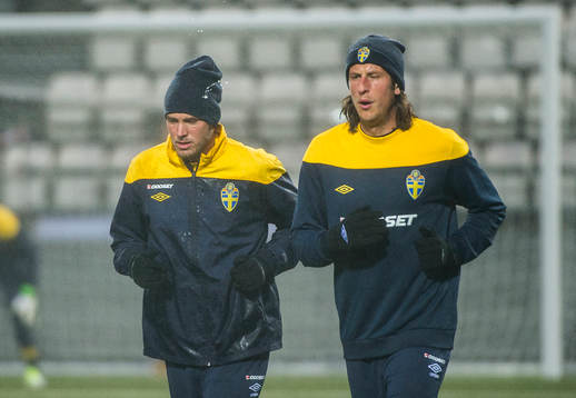Sverige tränar på Tórsvöllur Stadion. Andreas Granqvist