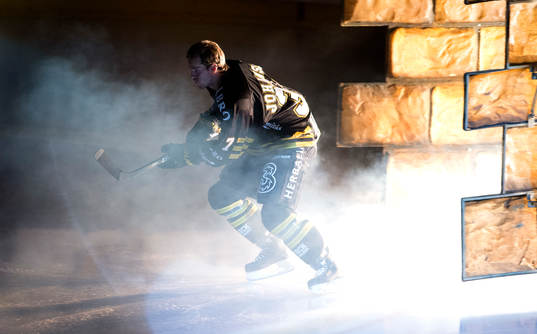 Stefan Johansson, AIK gör entré