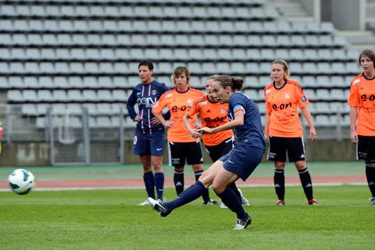 Sabrina DELANNOY, PSG, straff
