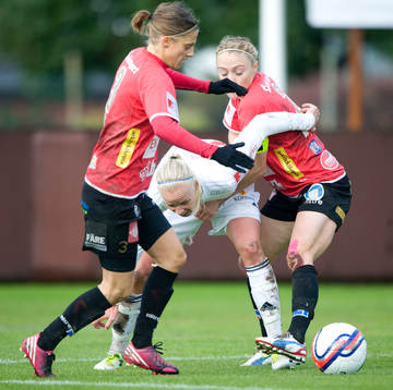 Caroline Seger, Tyresö, tas hårt av Kristianstad