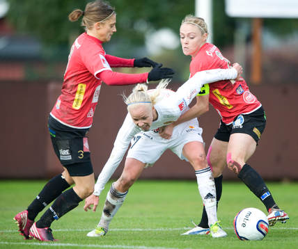 Caroline Seger, Tyresö, tas hårt av Kristianstad