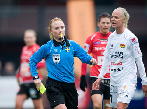 Linn Andersson, domare, Caroline Seger, Tyresö