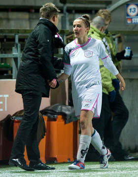 Byte, Anja Mittag, Malmö, tackas av tränaren Peter Moberg