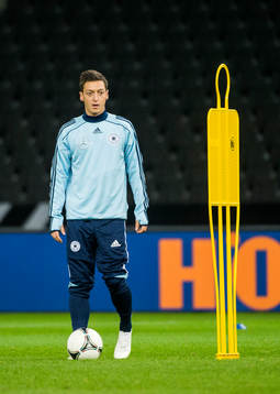 Mesut Özil