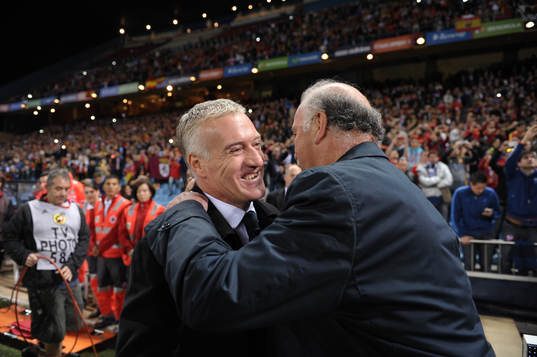 Vicente del bosque saluda a didier deschamps, calderon,