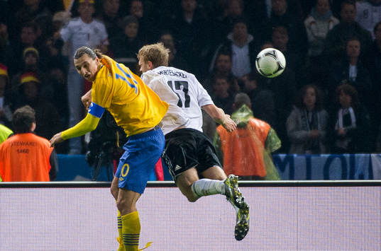 Zlatan Ibrahimovics nick in till Rasmus Elm som kvitterar