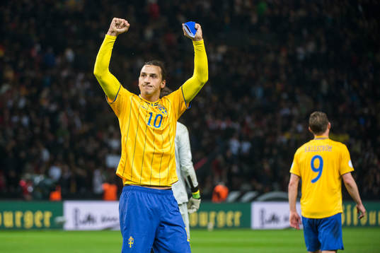Zlatan Ibrahimovic jublar till