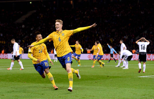Rasmus Elm, Sverige jublar