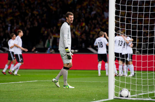Andreas Isaksson, målvakt, Sverige är på väg att hämta
