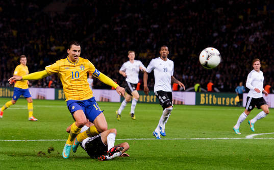 Zlatan Ibrahimovic, Sverige åker på en kapning