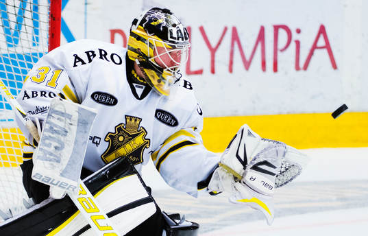 Daniel Larsson, målvakt, AIK