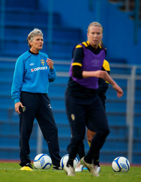 Pia Sundhage, förbundskapten, Sverige