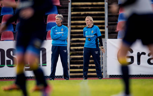 Pia Sundhage, förbundskapten,Lilie Persson, assisterande