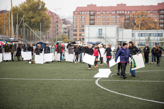 Damfotboll.com spelar in en film som ska symbolisera det