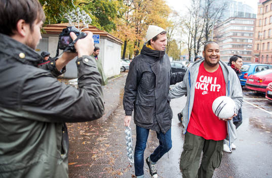 Damfotboll.com spelar in en film som ska symbolisera det