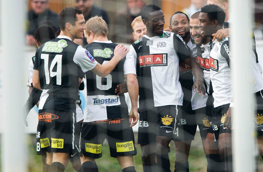 0-1 Mohammed Ali Khan, Häcken, som grattas