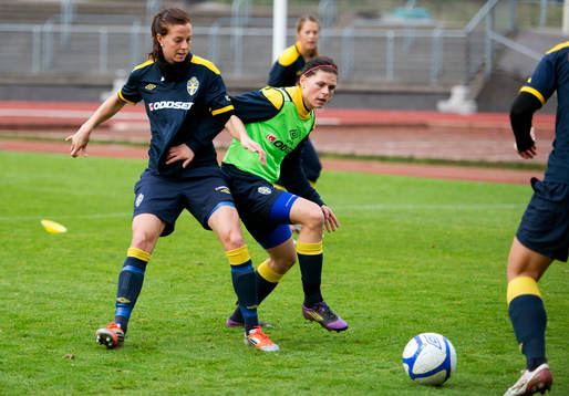 Bläddra bland fler bilder av Fotboll, Dam, Sverige