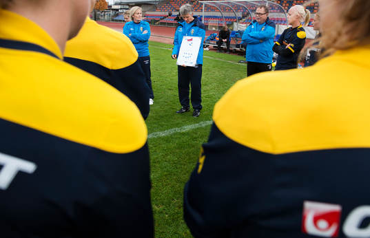 Fotboll, Dam, Sverige