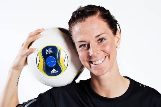Lotta Schelin, Sverige
