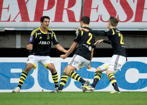 Jubel AIK när Niklas Backman gör 0-1