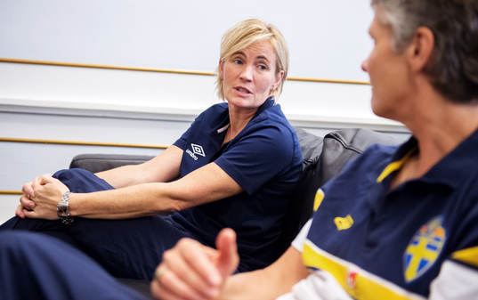 Lilie Persson assisterande förbundskapten och Pia
