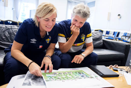 Lilie Persson assisterande förbundskapten och Pia