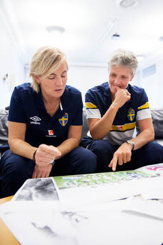 Lilie Persson assisterande förbundskapten och Pia