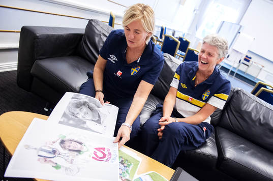 Lilie Persson assisterande förbundskapten och Pia