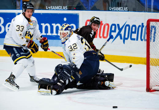 Pucken går förbi Elias Fälth, HV71, Gustaf Wesslau,