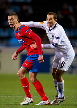 Nikola Djurdjic, Helsingborg, Steven Cherundolo, Hannover
