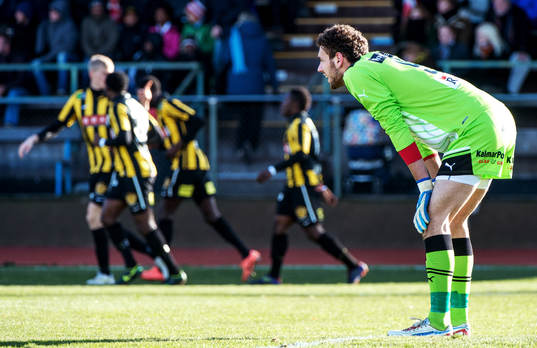 Etrit Berisha, målvakt Kalmar, deppar
