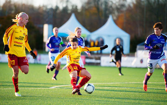 Veronica Boquete, Tyresö, skjuter in 3-0