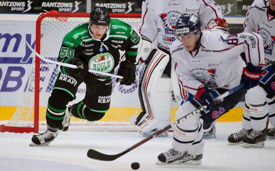 Juhamatti Aaltonen, Rögle jagar Mattias Weinhandl,