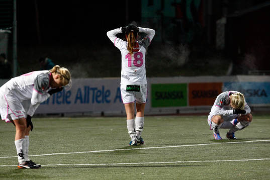 Bläddra bland fler bilder av Fotboll, damallsvenskan, Umeå - LDB Malmö