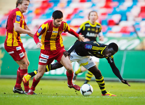 Rabi Elia, Syrianska, och Kwame Amponsah Karikari, AIK